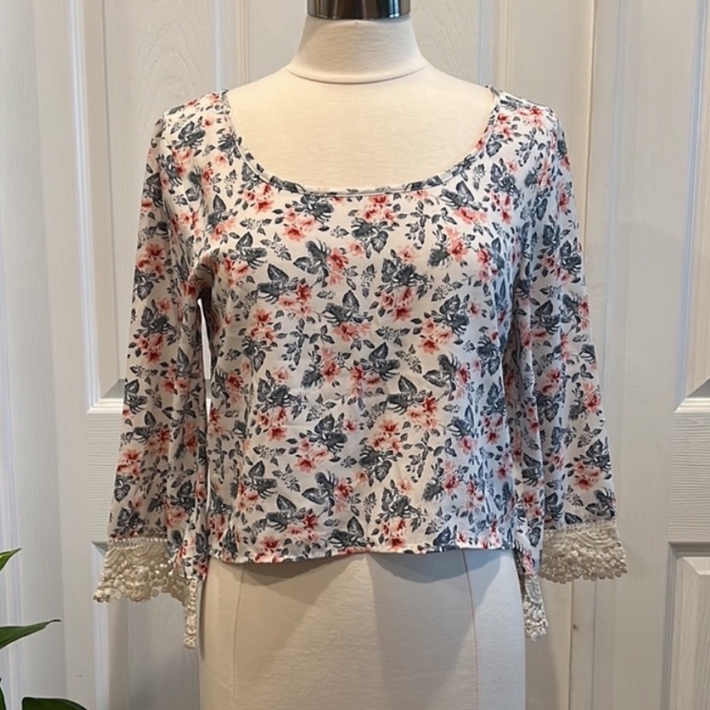 Hollister Cropped Floral Embroidered Sleeve Top